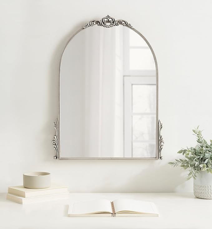 Kate and Laurel Myrcelle Traditional Arched Mirror; 21 x 26; Antique Silver; - Image 4