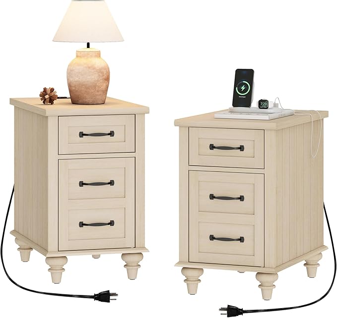 WAMPAT Set of 2 End Tables by WAMPAT