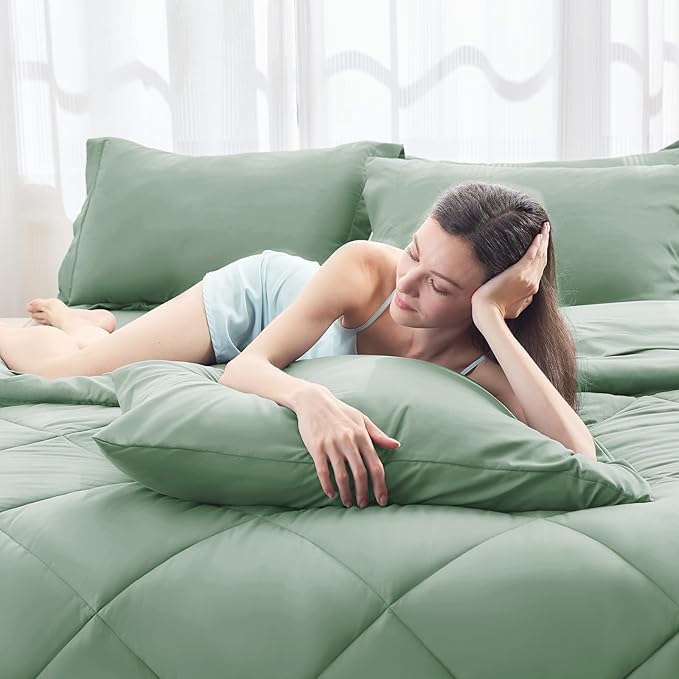HEVUMYI Light Green Full Comforter Set - Image 5