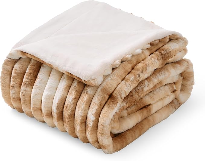 Amélie Home Faux Fur Throw Blanket - Image 7