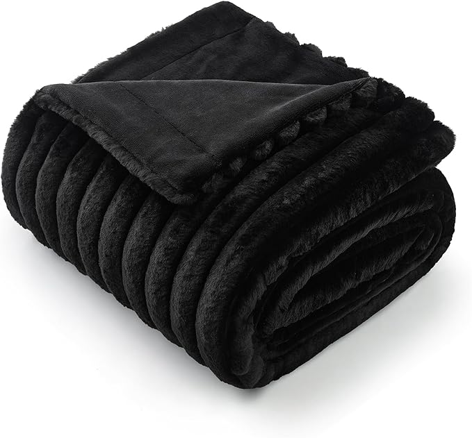 Amélie Home Faux Fur Throw Blanket - Image 7
