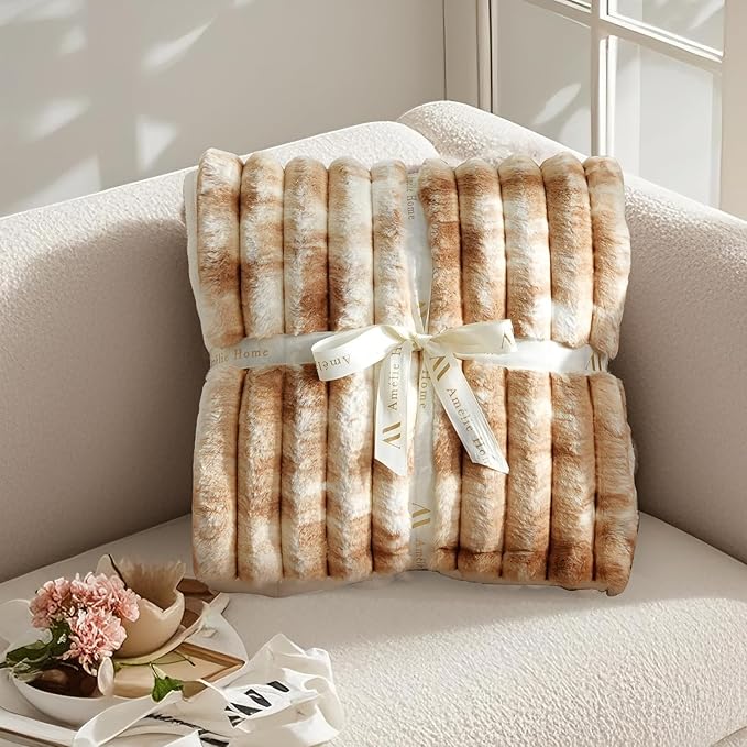 Amélie Home Faux Fur Throw Blanket - Image 6