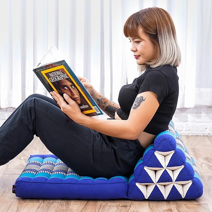 Leewadee 1-Fold Mat with Triangle Cushion – Comfortable TV Pillow, Foldable by Leewadee