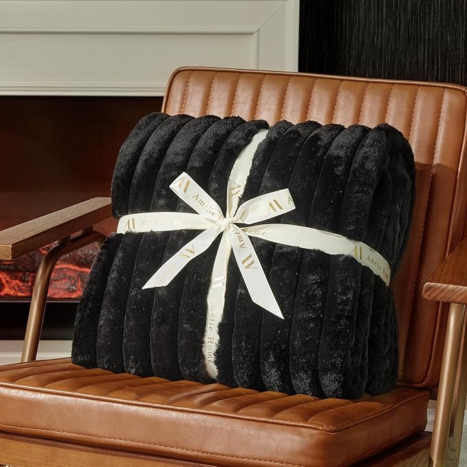 Amélie Home Faux Fur Throw Blanket - Image 6
