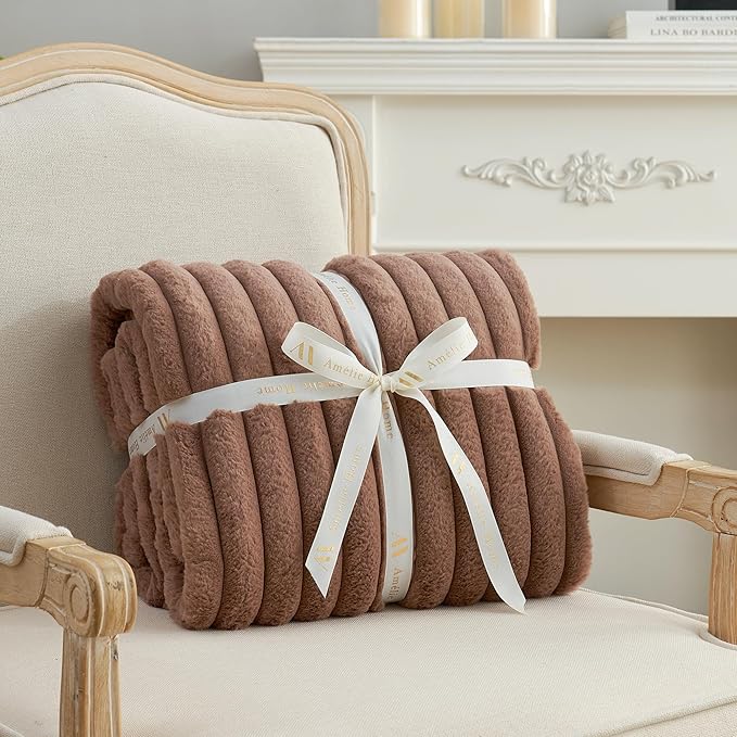 Amélie Home Faux Fur Throw Blanket - Image 6