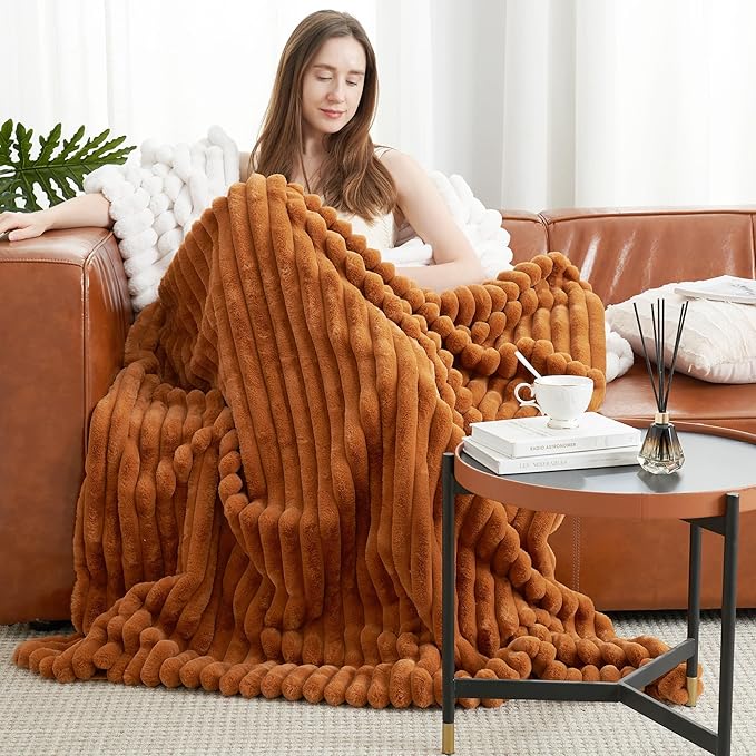 Amélie Home Faux Fur Throw Blanket - Image 2