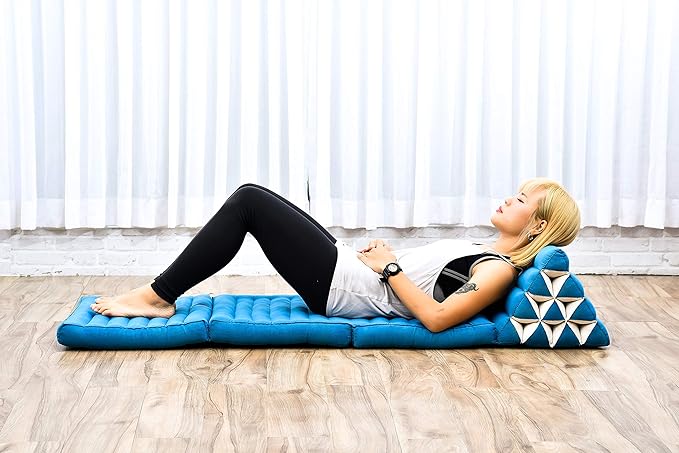 Leewadee 3-Fold Mat with Triangle Cushion – Comfortable TV Pillow, Foldable - Image 5