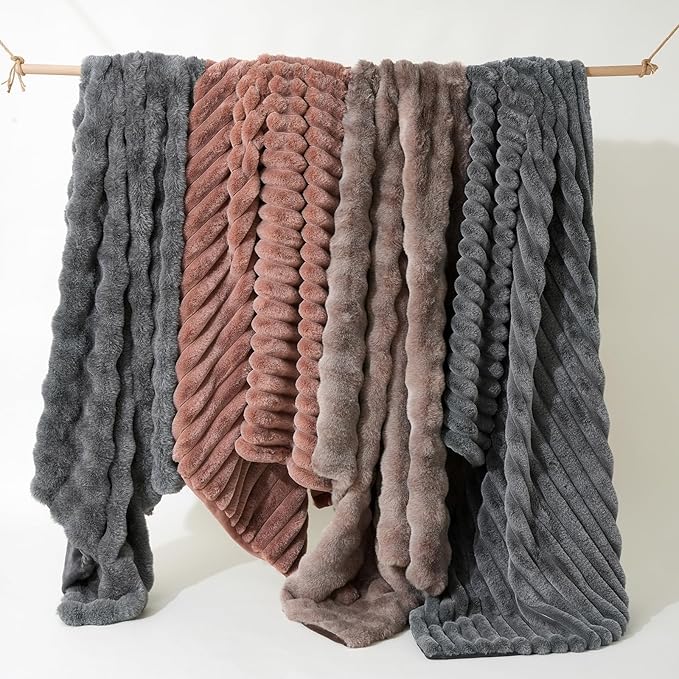 Amélie Home Faux Fur Throw Blanket - Image 9