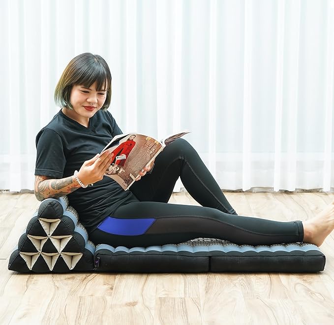 LEEWADEE 2-Fold Mat with Triangle Cushion – Comfortable TV Pillow, Foldable by Leewadee