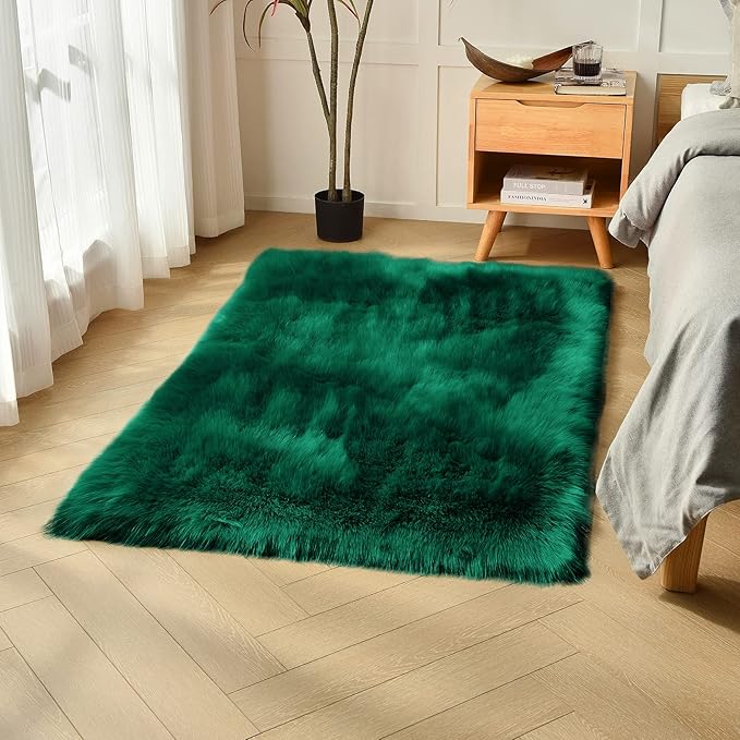 duduta Emerald Green Faux Fur Rug 3x5 ft, Fluffy Shag Rectangular Sheepskin Rug by Duduta