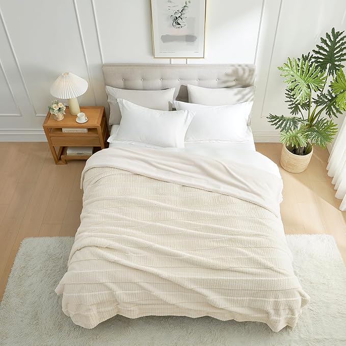 Amélie Home Luxury Striped Faux Fur Throw Blanket - Image 8