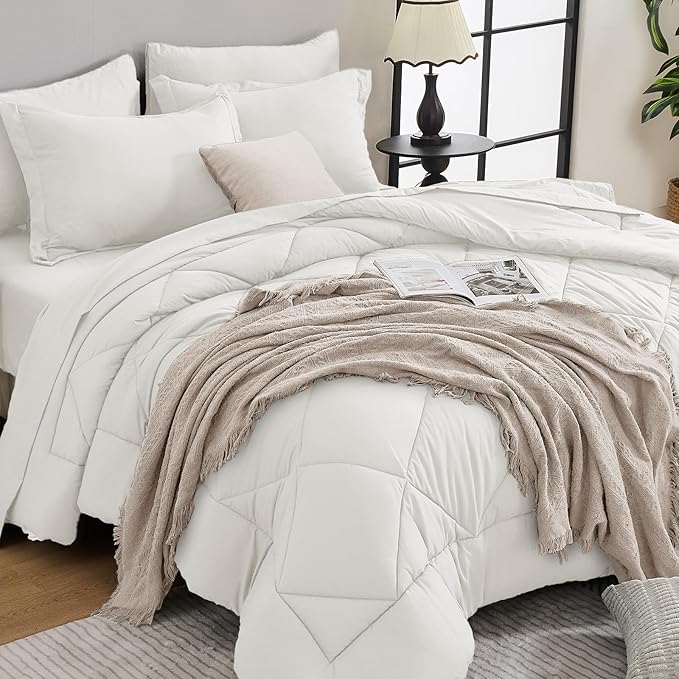 HEVUMYI Ivory Full Comforter Set by HEVUMYI