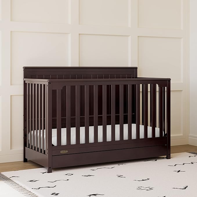 Graco Hadley 5-in-1 Convertible Crib - Image 2