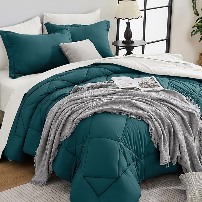HEVUMYI Twin Comforter Set by HEVUMYI