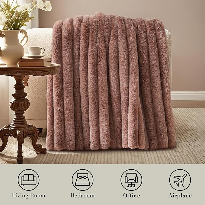 Amélie Home Faux Fur Throw Blanket - Image 5