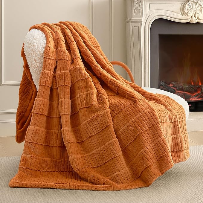Amélie Home Luxury Striped Faux Fur Throw Blanket by Am%C3%A9lieHome