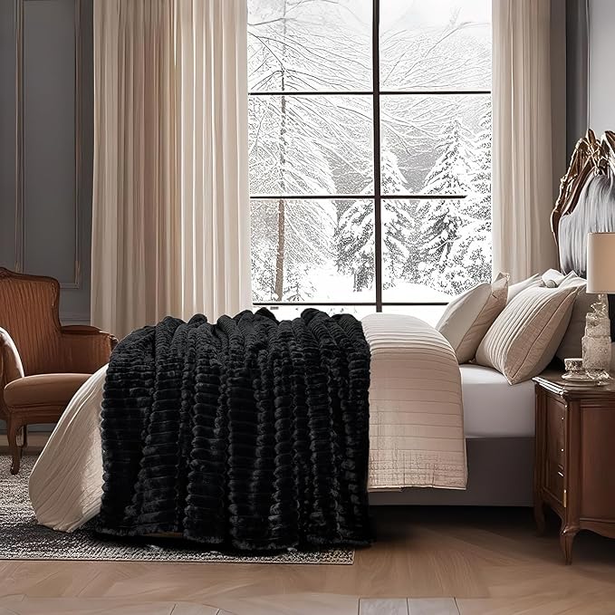 Amélie Home Faux Fur Throw Blanket - Image 2