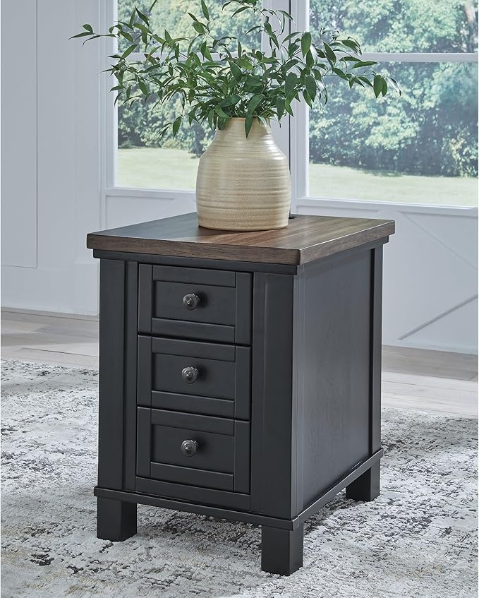 Signature Design by Ashley Wildenauer Farmhouse 3-Drawer Chairside End Table - Image 2