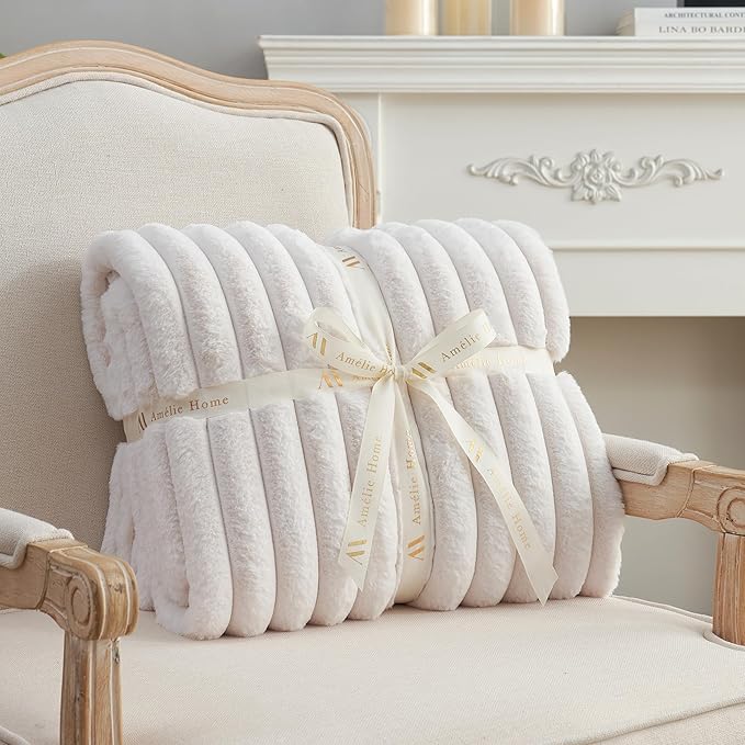 Amélie Home Faux Fur Throw Blanket - Image 7