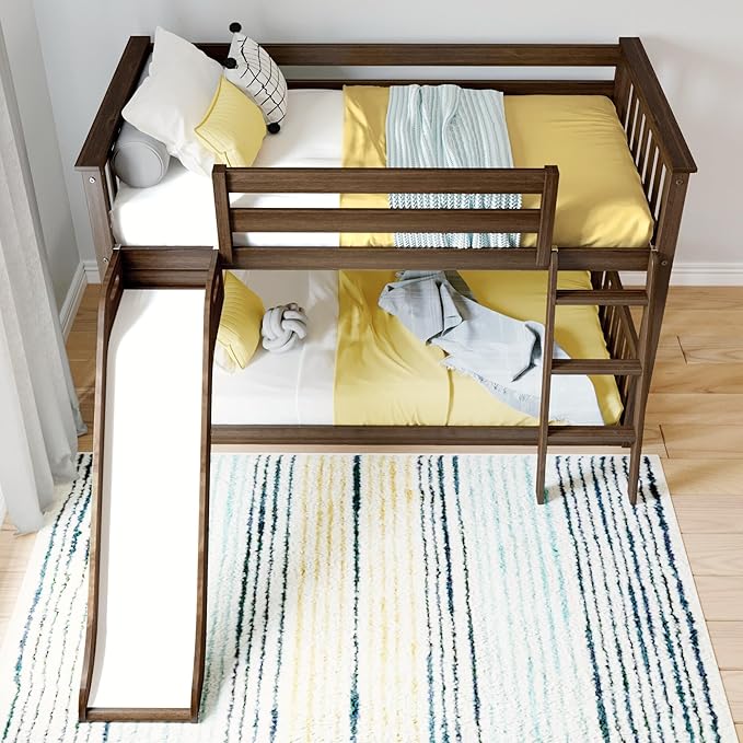 Max & Lily Twin Over Twin Low Bunk - Image 7
