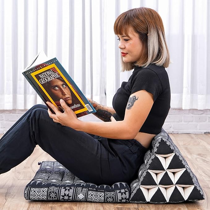 Leewadee 1-Fold Mat with Triangle Cushion – Comfortable TV Pillow, Foldable by Leewadee