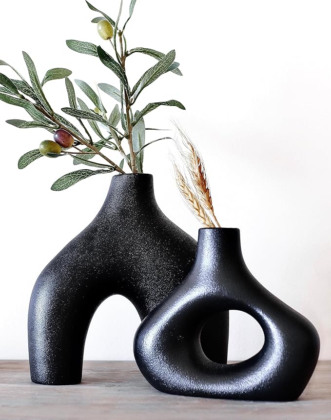 Carrot's Den Donut Vase, Olive Plant, Living Room, Modern Home by CarrotsDen