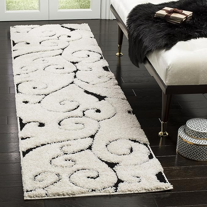 SAFAVIEH Florida Shag Collection Runner Rug by SAFAVIEH